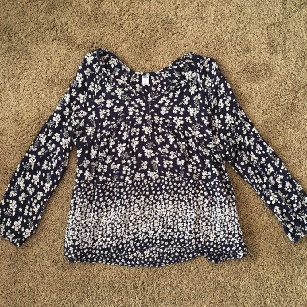 Old Navy Floral Blouse. Size XL.